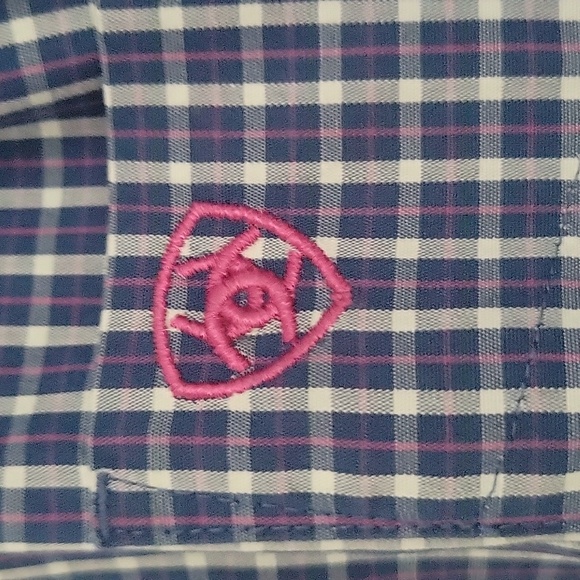 Like New! Men's Ariat Blue Plaid Long Sleeve Shirt Size Large - Picture 4 of 7